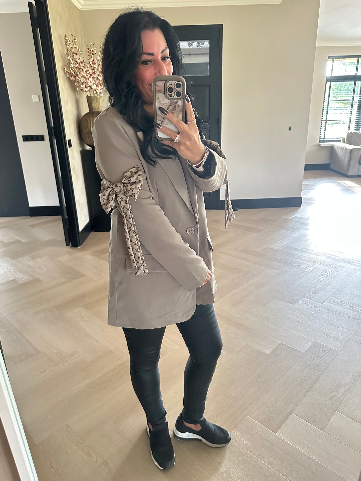 Emma Blazer Met Strik Taupe