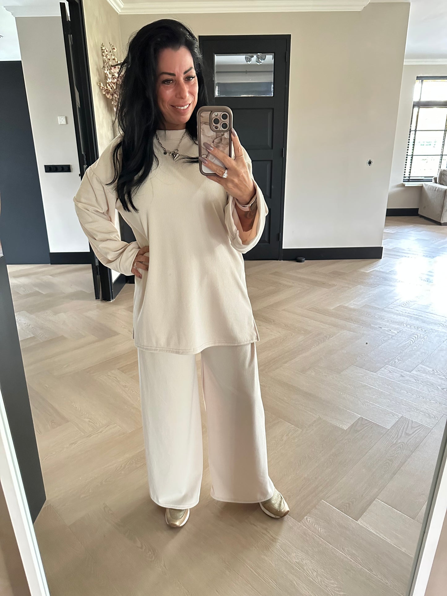 Lynn Velvet Comfy Set Beige