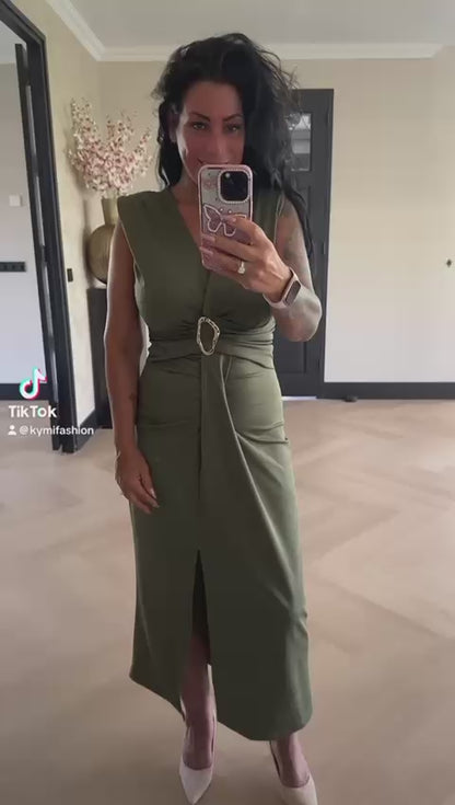 Chic Ivy Dress Brown